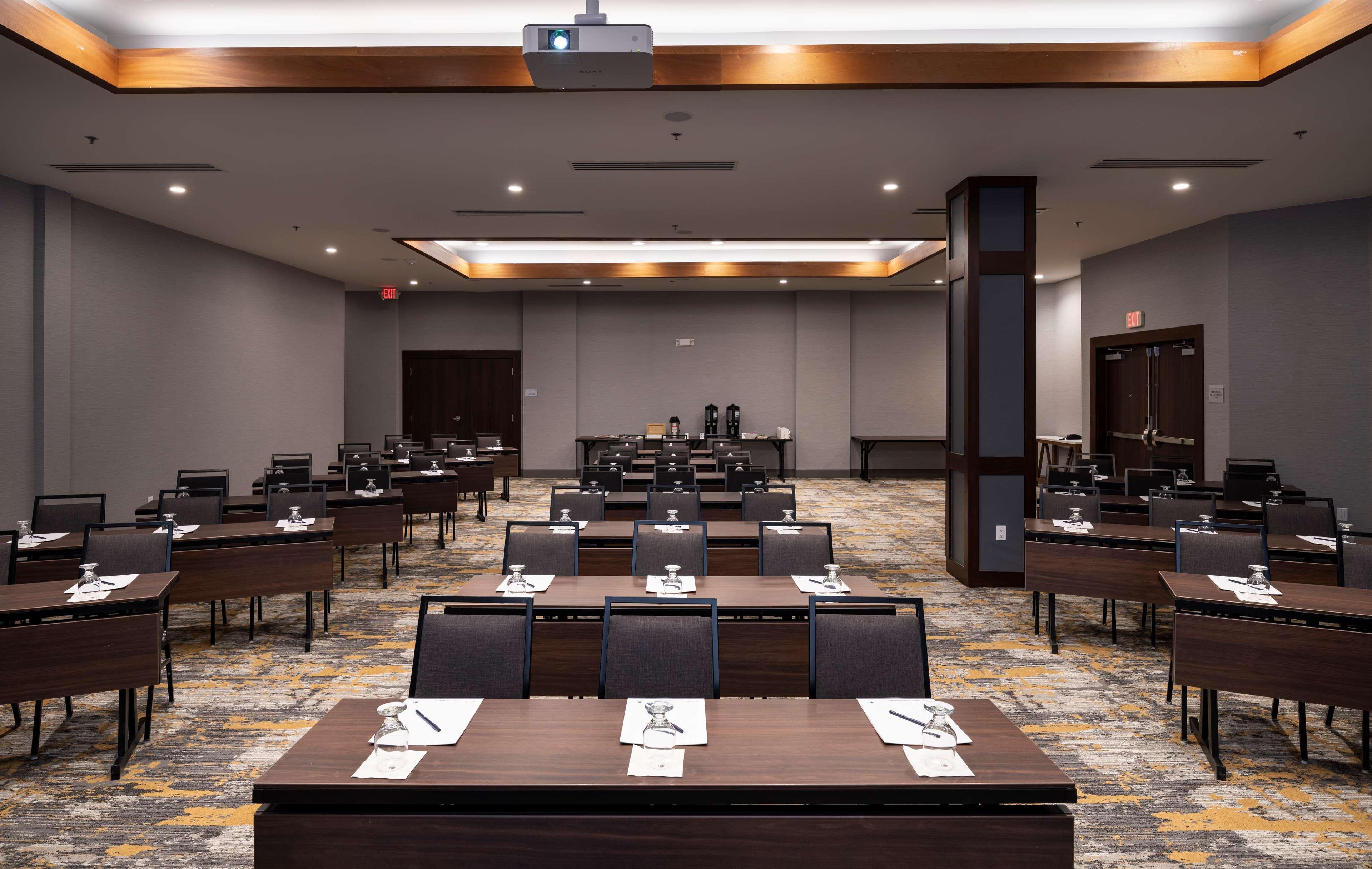 Doubletree By Hilton Madison East Hotell Eksteriør bilde