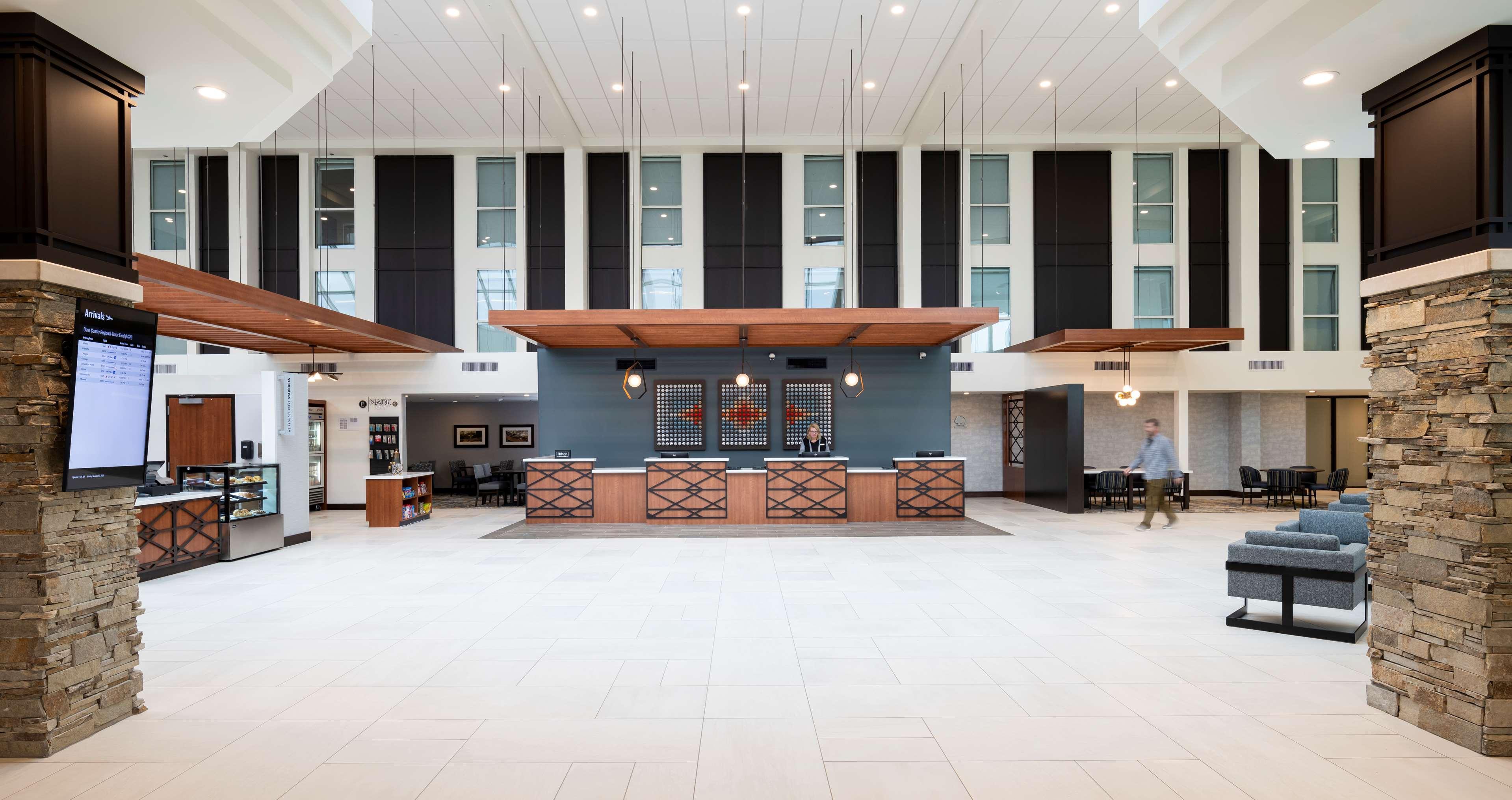 Doubletree By Hilton Madison East Hotell Eksteriør bilde