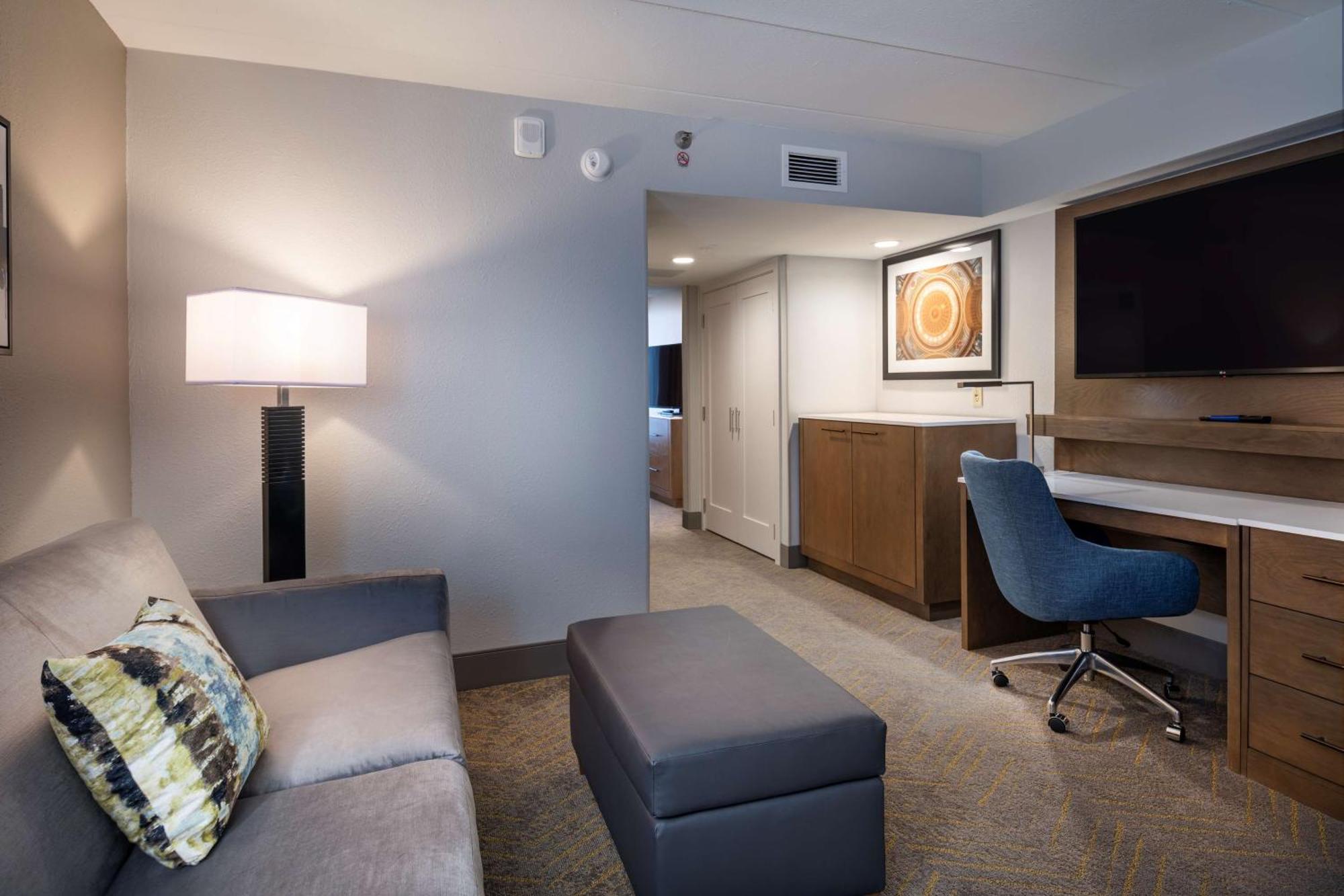 Doubletree By Hilton Madison East Hotell Eksteriør bilde