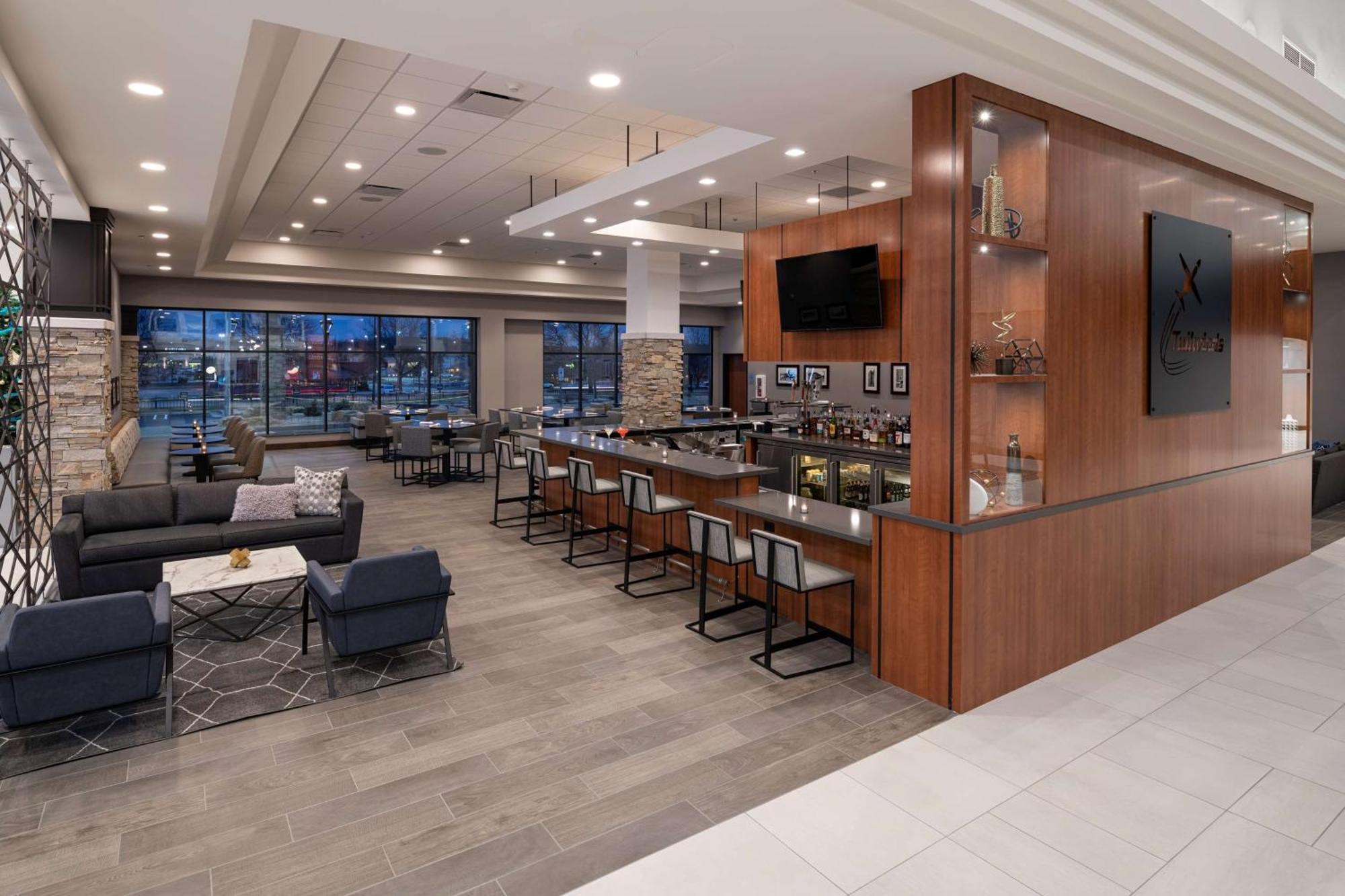 Doubletree By Hilton Madison East Hotell Eksteriør bilde