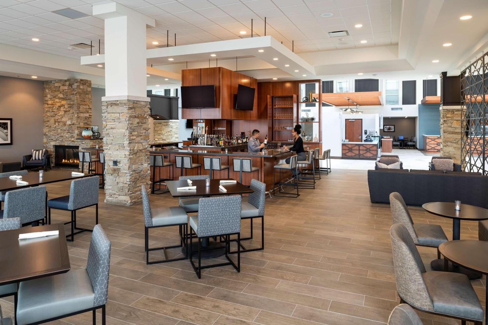 Doubletree By Hilton Madison East Hotell Eksteriør bilde