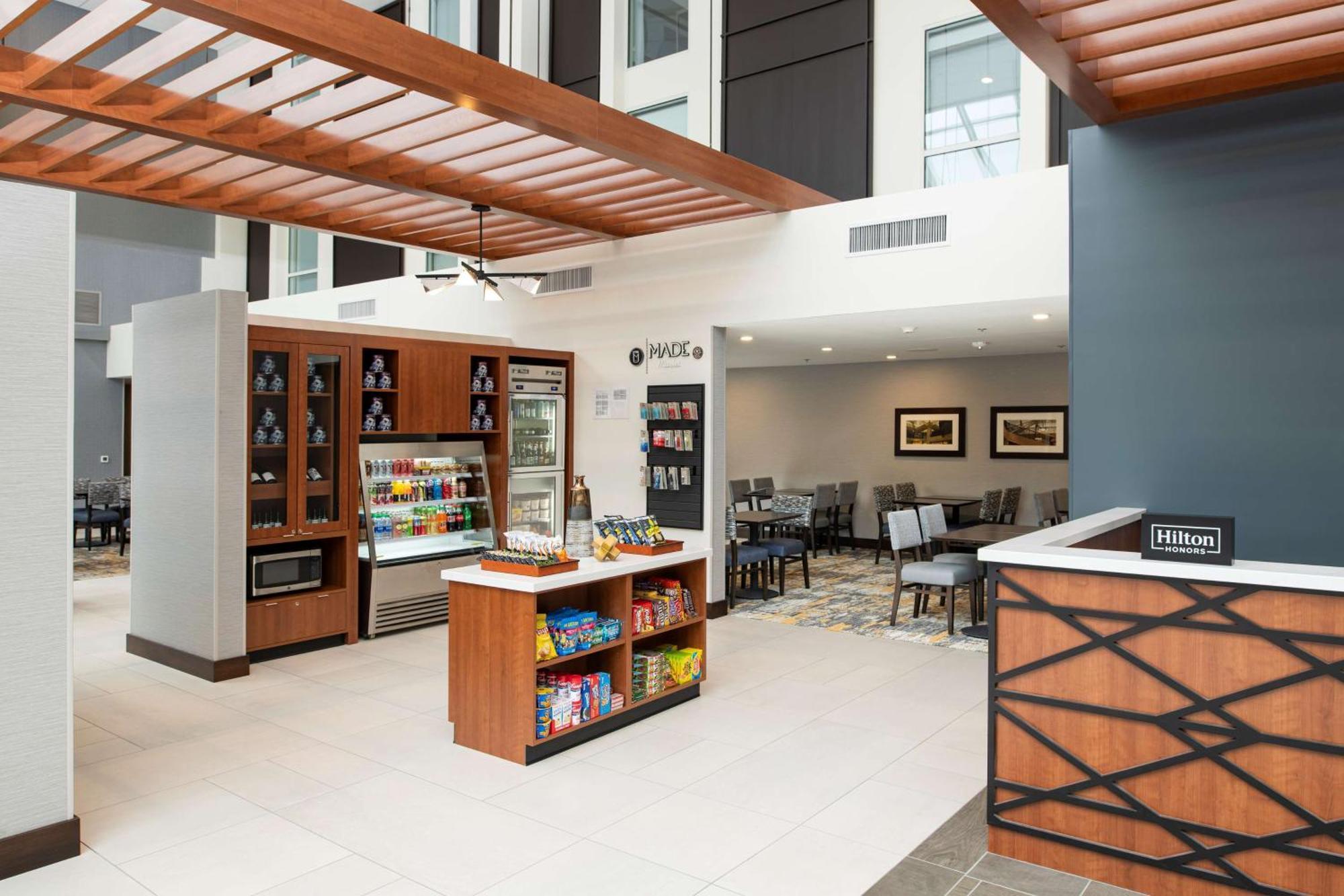 Doubletree By Hilton Madison East Hotell Eksteriør bilde